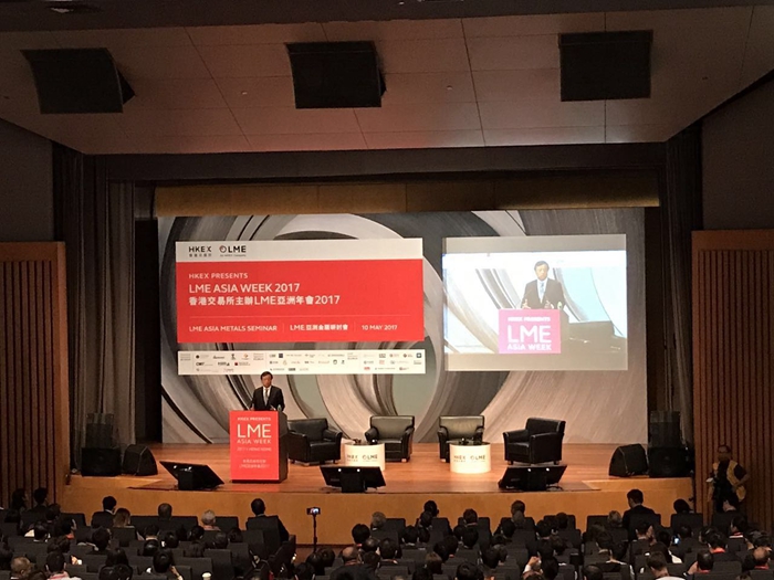 港交所總裁李小加先生演講中